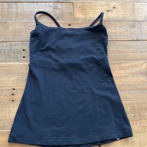 Lululemon black tank w built in bra